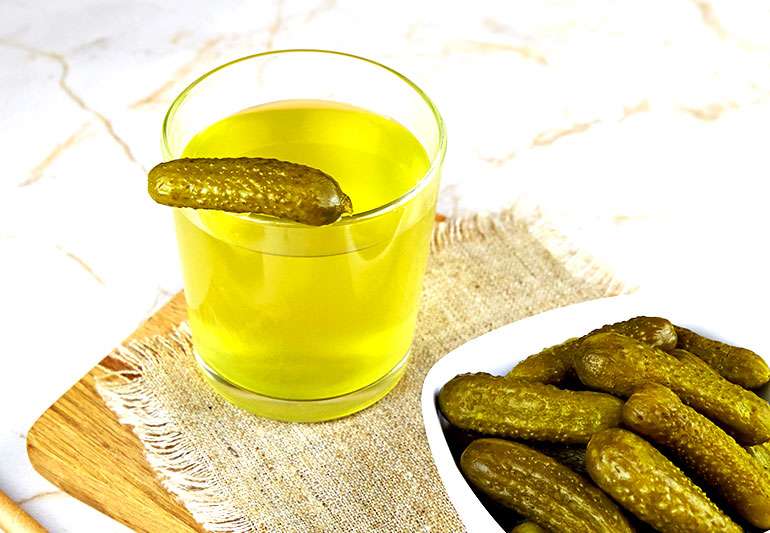 6 Health Benefits of Drinking Pickle Juice â Health Essentials from ...